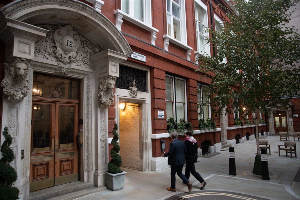 Photo of the office space available at Token House, 11/12 Tokenhouse Yard, City Of London EC2R 7AS