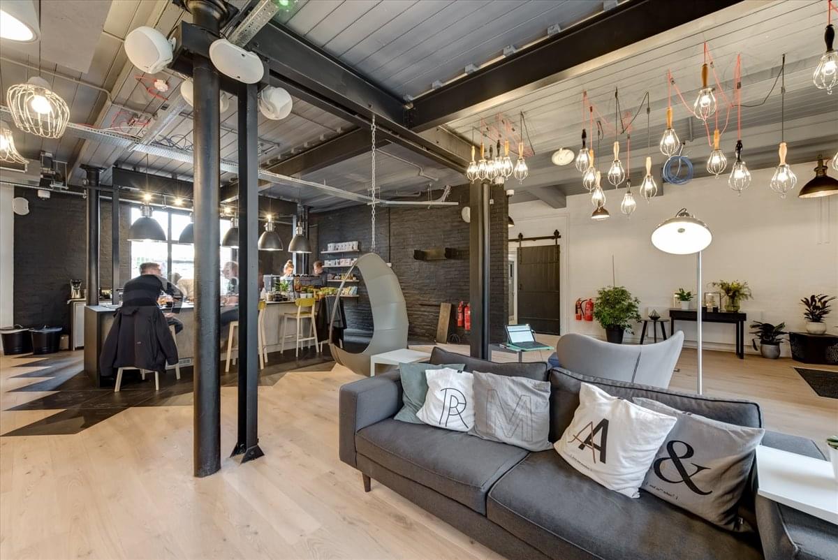 Photo of an office at Uncommon, 25 Horsell Road, Highbury & Islington, North London N5 1XL