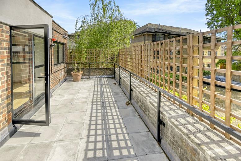 Image of an office at Victoria Park Square, Bethnal Green E2 9PB