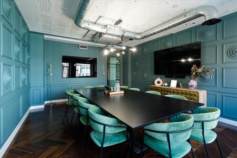 Image of an office at Westgate House, 9 Holborn EC1N 2LL