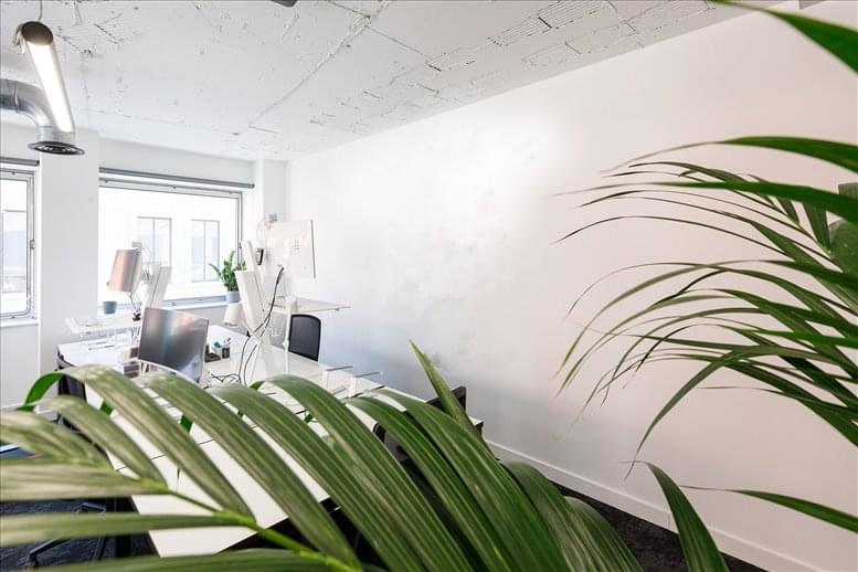 Photo of an office at Westgate House, 9 Holborn EC1N 2LL